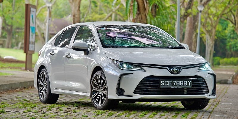 Toyota Corolla Altis白色車照